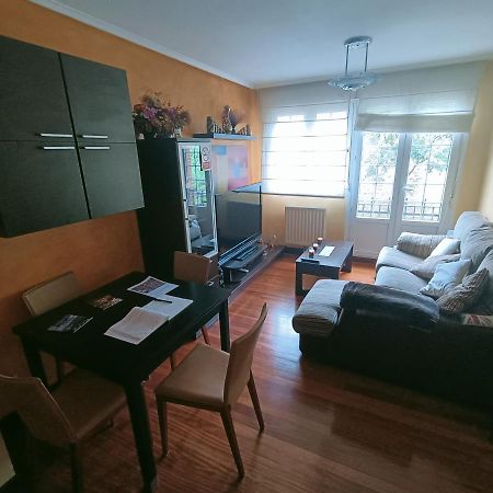Acogedor, comunicado, aparcamiento gratis en l calle Bilbao Exterior foto