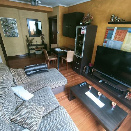 Acogedor, comunicado, aparcamiento gratis en l calle Bilbao Exterior foto
