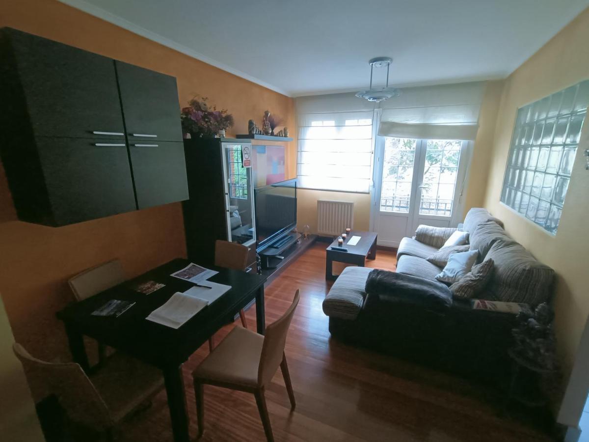 Acogedor, comunicado, aparcamiento gratis en l calle Bilbao Exterior foto