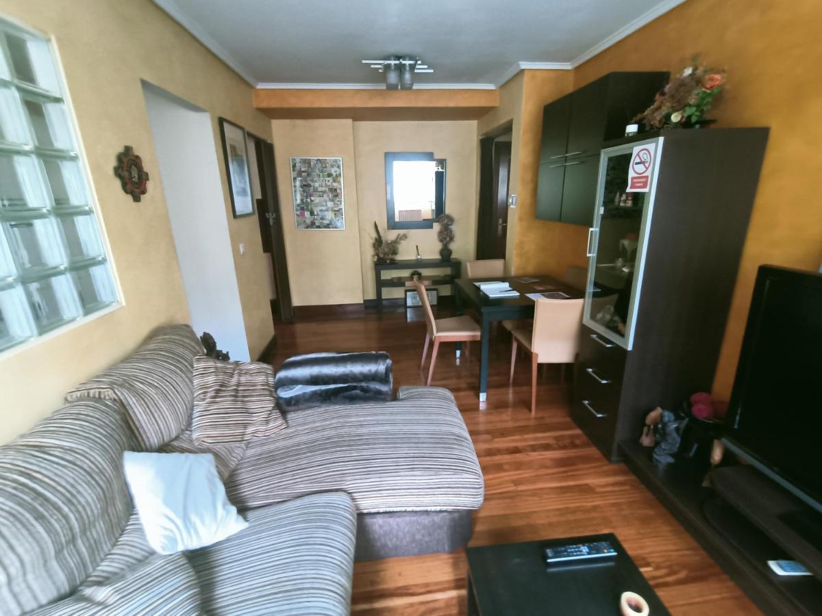 Acogedor, comunicado, aparcamiento gratis en l calle Bilbao Exterior foto